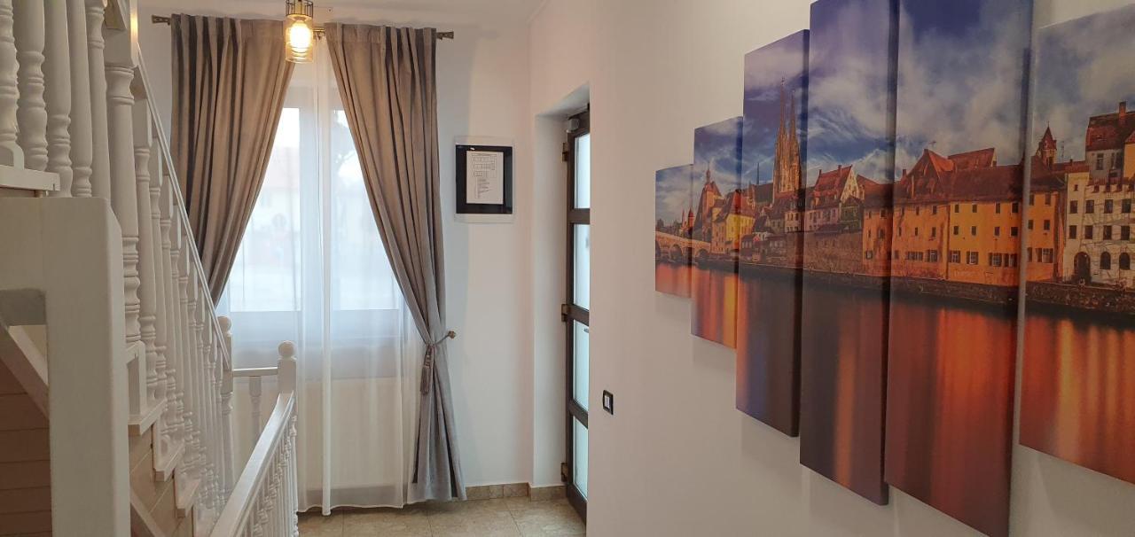 Yellow House سيبيو المظهر الخارجي الصورة